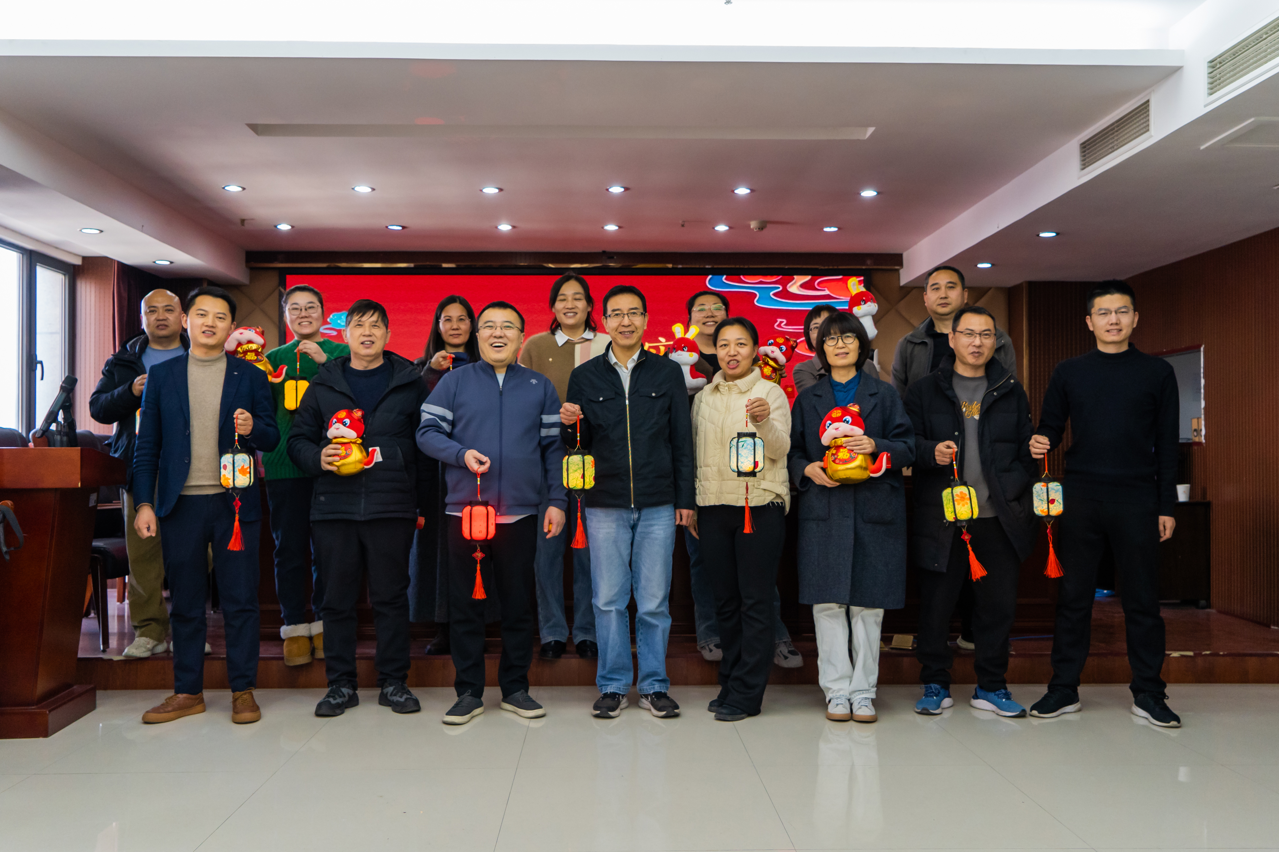 高速石化公司.jpg 高速石化公司.jpg